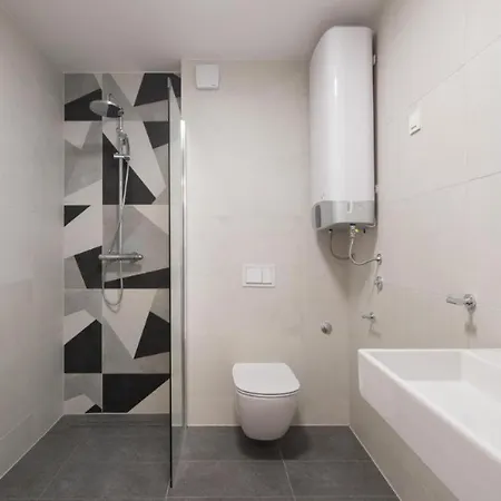 Lux Seaview شقة أوماغ